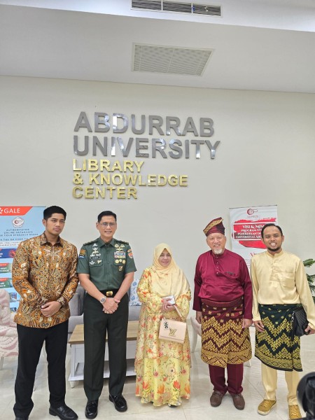 Deputi Bidang Sistem Nasional Wantannas RI Terkesan dengan Kemajuan Fakultas Kedokteran Univrab