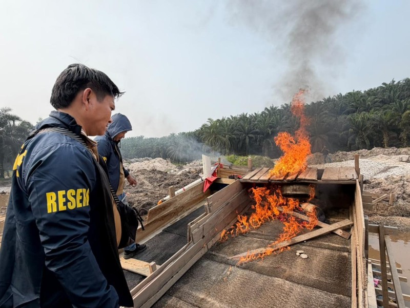 Tindak Lanjut Informasi Masyarakat, Polsek Singingi Tertibkan Dua Rakit PETI di Sungai Bawang