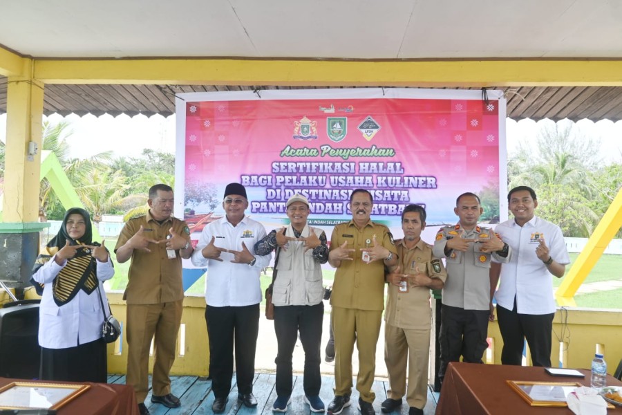 36 Pelaku Kuliner Pantai Indah Selatbaru Terima Sertifikat Halal