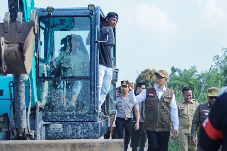Buka Lahan Tanpa Membakar, Wako Dumai Siapkan Bantuan Alat Berat untuk Masyarakat