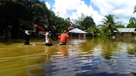 Ribuan Rumah Warga di 13 Desa di Kuansing Terendam Banjir Hampir 1 Meter