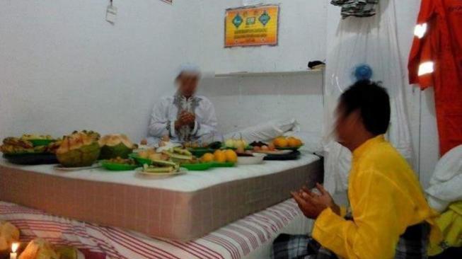 BIKIN RITUAL MESUM GILA... Pria Ini Jadikan Anak, Istri dan Adik Ipar Sebagai Budak Nafsu Pasiennya