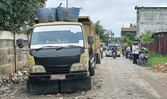 DLHK Pekanbaru Ingatkan Sanksi Perda Bagi Pembuang Sampah Liar