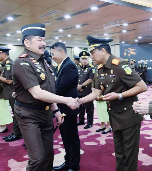 I Dewa Gede Wirajana Resmi Dilantik Sebagai Kajati Riau