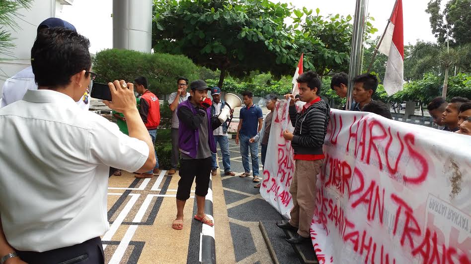 AMAK Bersatu Beraksi di Kantor BPK Riau, Tuntut Dugaan Korupsi di Disdikbud Kampar