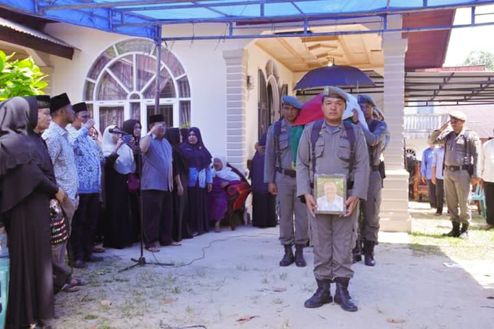 ASN Kampar Berduka, Bupati Kampar Lepas Jenazah Alm. Ir Ahmadi