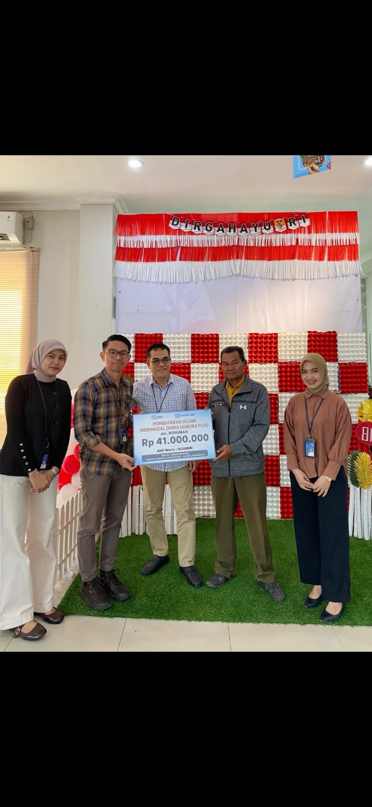 BRI Life Bayarkan Klaim Rp15,5 Juta Nasabah Kirana Plus di Kampar