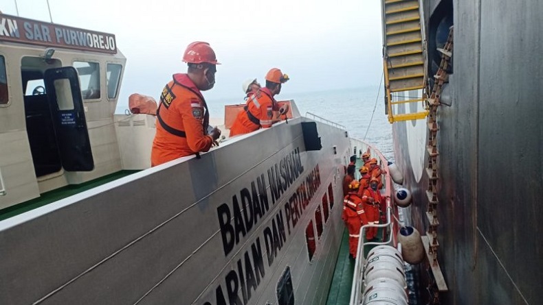 Aneh! Diduga karena Berkelahi dengan ABK China, 6 WNI Nekat Terjun ke Laut, 4 Selamat, 2 Masih Hilang
