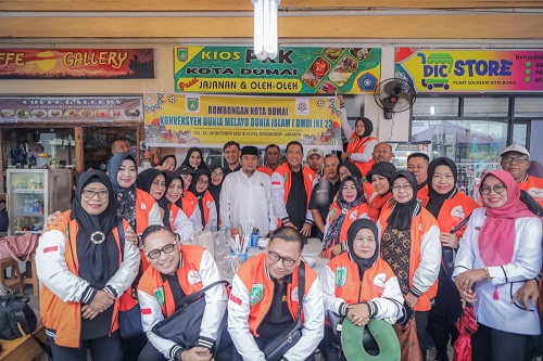 Wawako Sugiyarto Lepas Keberangkatan Rombongan DMDI Dumai ke Konvensyen Dunia ke-23 di Jakarta