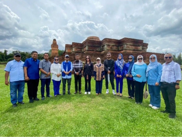 Zita Anjani Kunjungi Candi Muara Takus