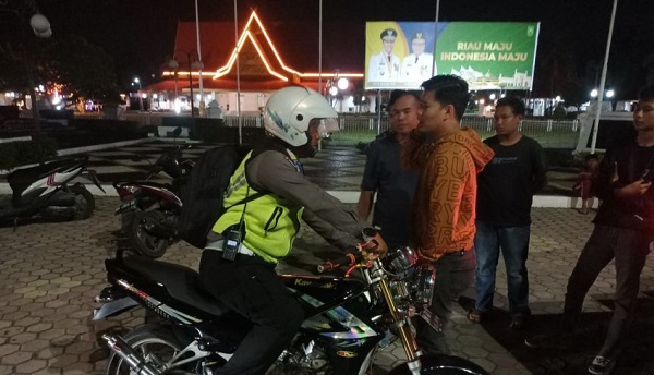 Blue Light Patrol di Pekanbaru, Polisi Amankan 58  Sepeda Motor