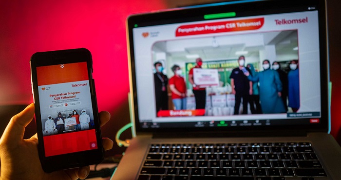 Telkomsel dan Rumah Zakat Salurkan Bantuan APD dan Sembako kepada Nakes dan Pemulasaraan Jenazah Covid-19 
