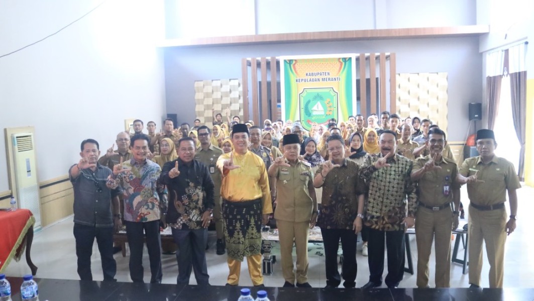 Bupati Asmar Buka Sosialisasi Pascasarjana UMRAH di Meranti