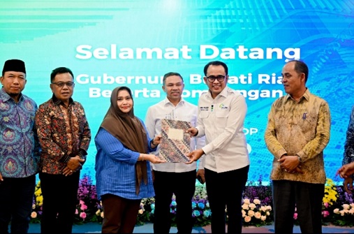 Bupati Kasmarni Ajukan Tambahan Kapal Roro ke Kantor Pusat PT ASDP di Jakarta