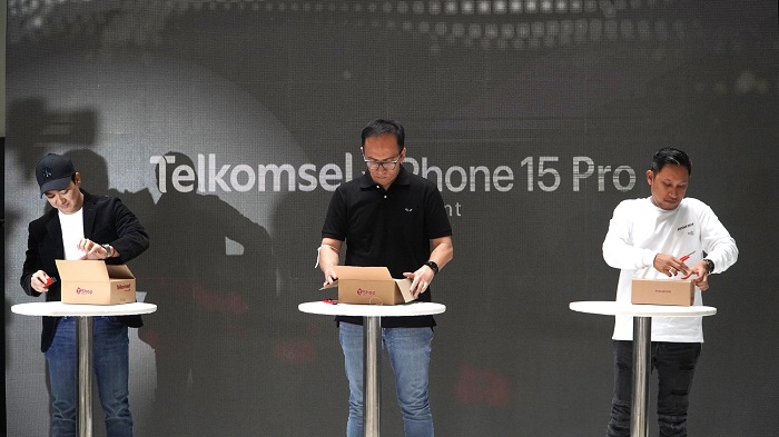 Lineup iPhone 15 dan iPhone 15 Pro Kini Tersedia di Telkomsel TShop