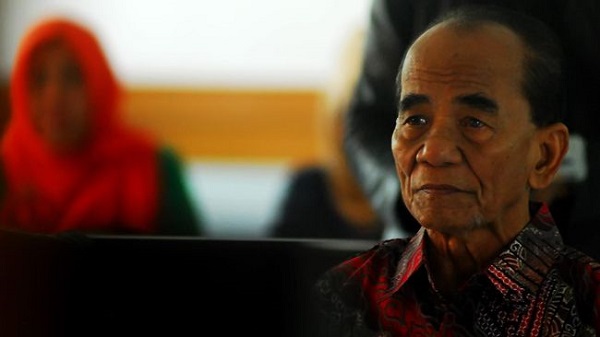 Mantan Gubernur Riau Annas Maamun Bebas