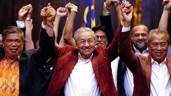 Raih Suara  Terbanyak,  Mahathir Mohamad  is Back..