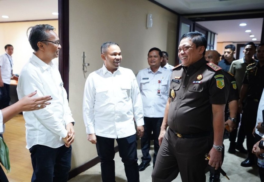 Setelah Bertemu Gubernur, Kajati Riau Sutikno Silaturahmi ke DPRD