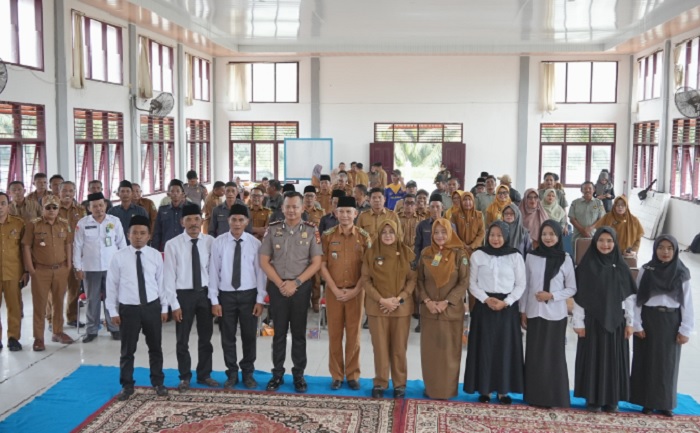 Bupati Siak Lantik PAW Bapekam di Sungai Apit