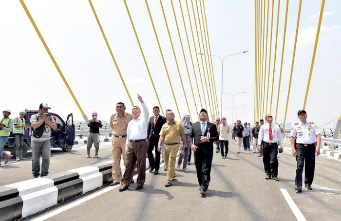 Sudah Dibuka untuk Umum, Gubri Ingatkan Agar Jembatan Siak IV Tidak Dipakai untuk Pacaran