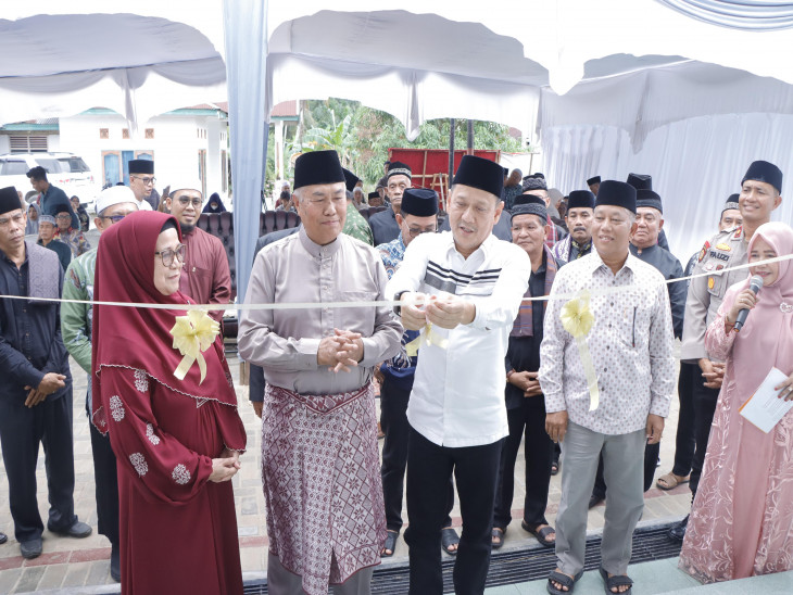 Pj Bupati Kampar Resmikan Rumah Tahfiz Hidayah Safir Teratak Buluh Siak Hulu