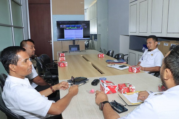 Asisten I Setda Kampar Pimpin Zoom Meeting Sosialisasi Penilaian Kinerja Inspektur Daerah