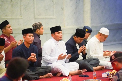 Sugiyarto Hadiri Tabligh Akbar Malam Nuzulul Qur’an Tahun 1446 H di Masjid Habiburahman Dumai