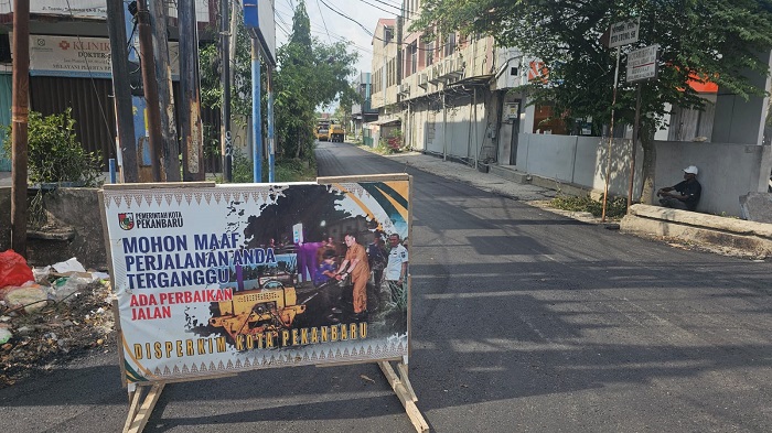Awal Tahun Jalan Rusak di Pekanbaru Mulai Diperbaiki