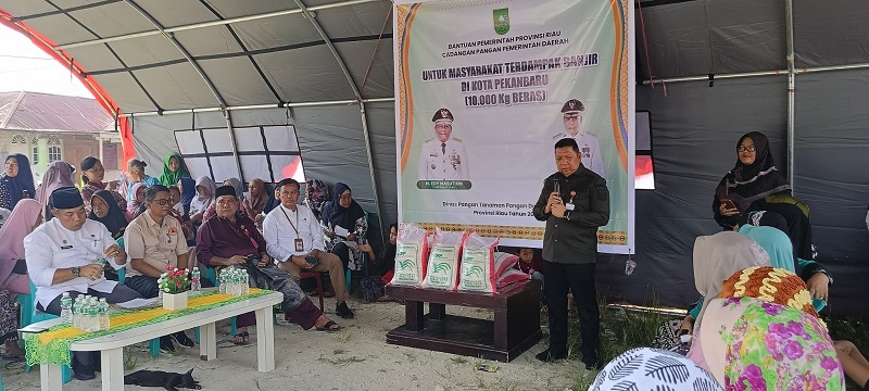 Warga Korban Banjir  Sampaikan Terima Kasih Dibantu Beras CPP Pemko  Pekanbaru dan Pemprov Riau