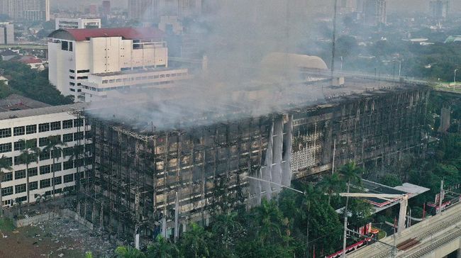 Soal Kebakaran Gedung Kejagung, Polisi Bilang Sumber Api Bukan karena Hubungan Pendek Arus Listrik