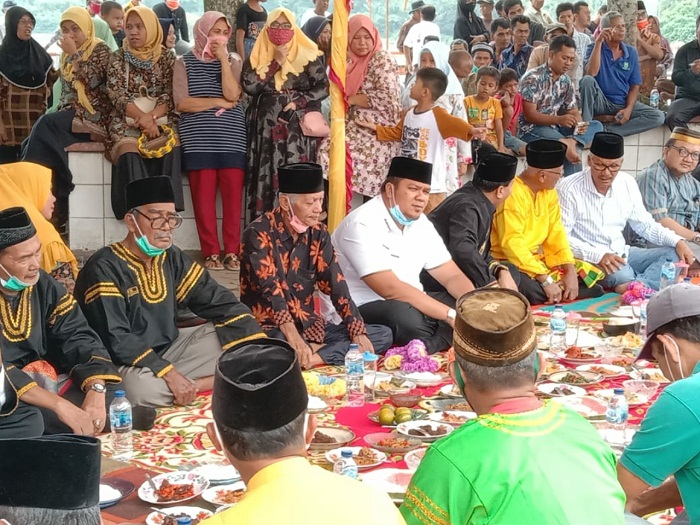 Suhardiman Amby Kukuhkan Kepengurusan LAN Kuansing, Ribuan Masyarakat Padati Area Pasar Usang Baserah