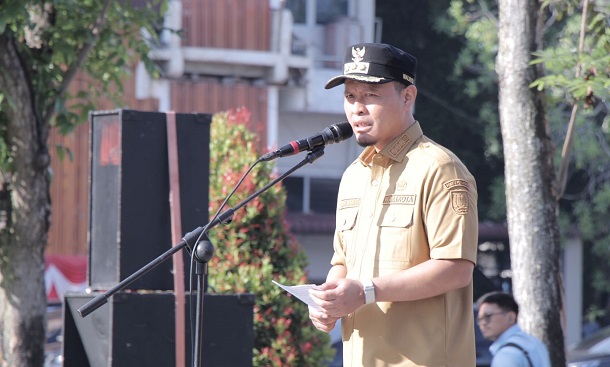 Agung Pimpin Sertijab Pejabat Eselon II Pemko Pekanbaru