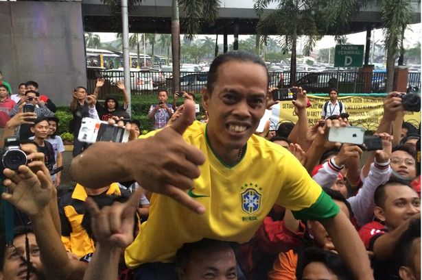 KABAR DUKA...Ronaldikin 'Kembaran' Ronaldinho Meninggal Dunia