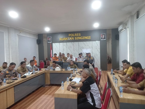 Kapolres Kuansing Hadiri Rapat Final Persiapan Pacu Jalur Rayon II di Hulu Kuantan