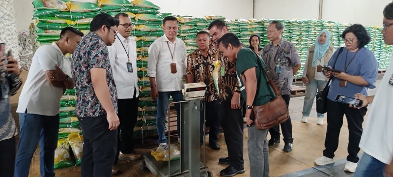 Cek Gudang Bulog, Direktur SPHP Bapanas Pastikan Stok Beras Lebih Dari Cukup