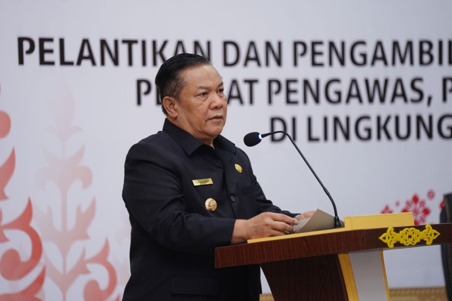 Plt Gubri SF Hariyanto Beri Peringatan Tegas Kepada Jajaran Setwan DPRD Riau