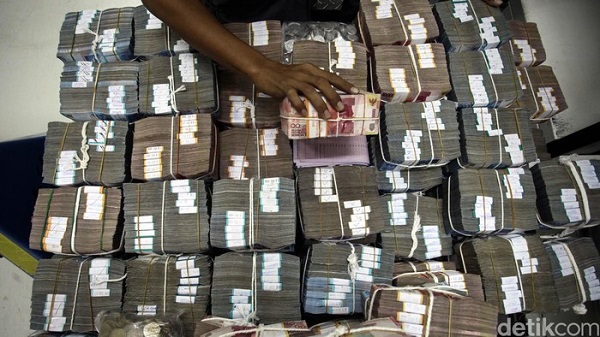 BURUAN DICATAT! Ini Cara Dapat KUR Rp 100 Juta Tanpa Jaminan dari Jokowi
