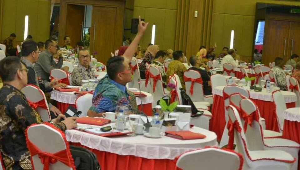 Berani... Acungkan Telunjuk Depan Mendagri, Wawako Dumai Sebut Pemerintah Pusat Pembohong dan Maling