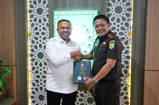 Gubernur Abdul Wahid Silaturahmi Bersama Kajati Riau Sutikno