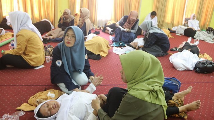 32 Mahasiswi Baru 'Tumbang
