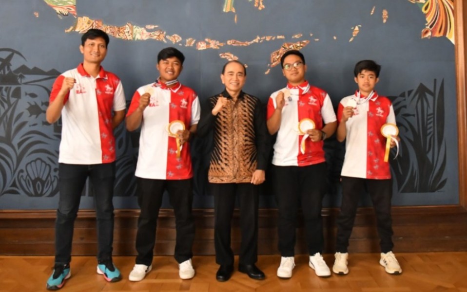 Diasuh Mahasiswa Unilak, Empat Atlet Indonesia Sukses Harumkan Nama Bangsa di Prancis