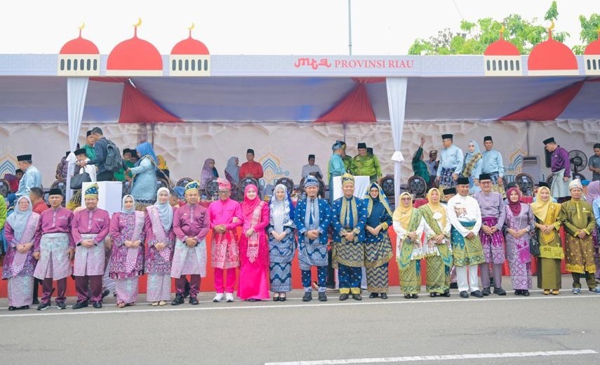 Ribuan Kafilah Meriahkan Pawai Taaruf MTQ Provinsi Riau di Bengkalis