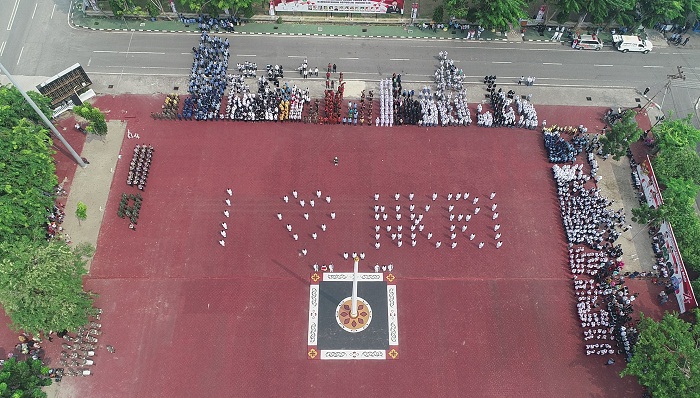 Di Bengkalis, Anggota Paskibra Bentuk Formasi 'I Love NKRI'