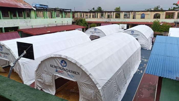 Kemendikdasmen Dirikan 6 Tenda untuk RuangBelajar Sementara Siswa SMAN 1 Tebing Tinggi