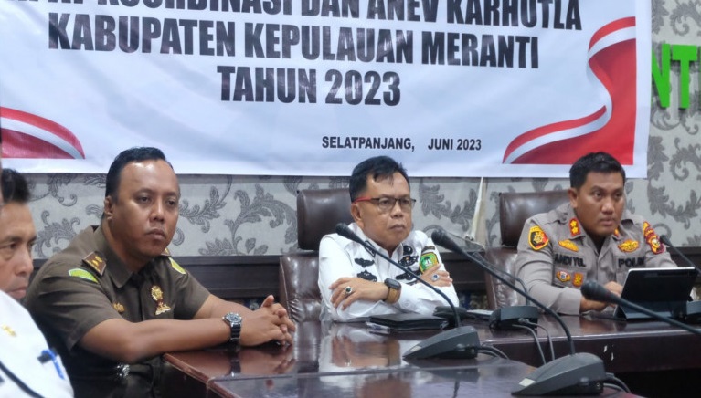 Plt. Bupati H. Asmar Bersama Forkopimda Ikuti Rakor Penanggulangan Karhutla