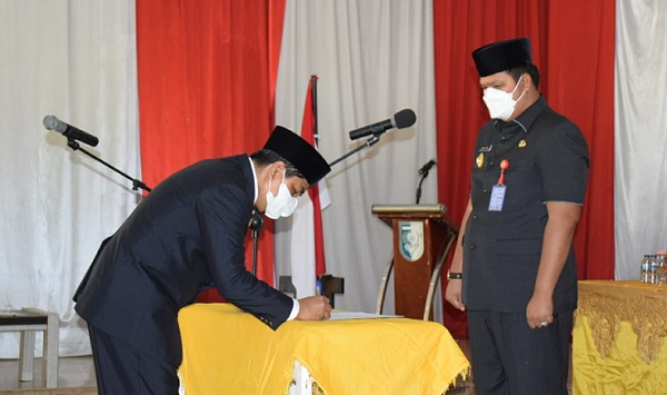 Agusmandar Diangkat Jadi Penjabat Sekdakab Kuansing