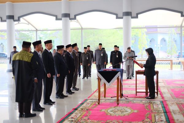 Bupati Siak Lantik Lima Pejabat Eselon II