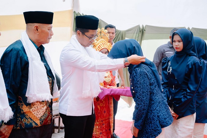 Hadiri Perpisahan Siswa, Wakil Bupati Rohil Kenang Sejarah berdirinya MTsN 1 Rokan Hilir