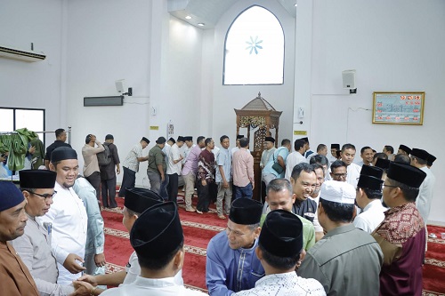 Sekda Kampar Hadiri Wirid Bulanan dan Halal bi Halal dengan ASN/PPPK dan THL Menyambut Bulan Suci Ramadhan Tahun 1446 H