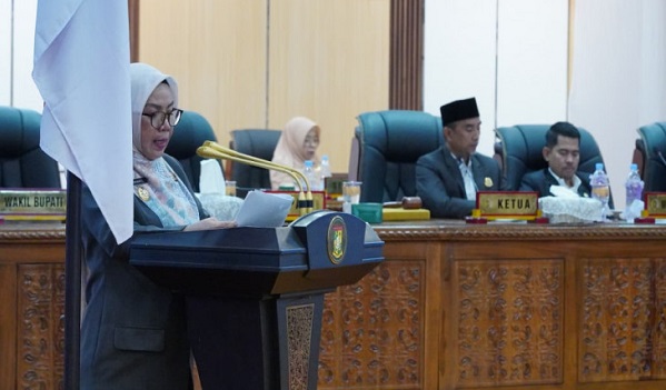 Perubahan Disahkan, APBD Kampar 2025 Turun  Jadi Rp3,09 Triliun